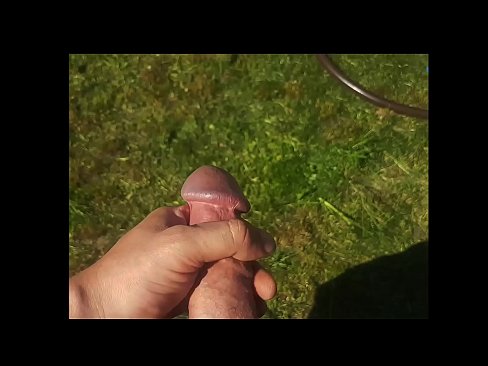 ❤️ Hot Hottie kritt hir rosa Muschi gefuckt a spréngt mat engem Sprëtz an engem Summergaart ️❌ Pornovideo op lb.porno-filmy.ru ﹏