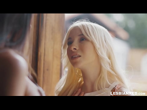 ❤️ D'Meedche kënnt e puer Méint méi spéit heem a schléisst op d'Stiefmamm hir Muschi iessen ️❌ Pornovideo op lb.porno-filmy.ru ﹏