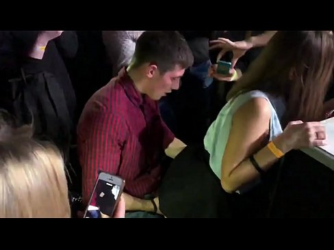 ❤️ Real Sex an engem russesche Nuetsclub. 18 Joer aalt russescht Meedchen am Anus an der Vagina an engem Nuetsclub gefickt ️❌ Pornovideo op lb.porno-filmy.ru ﹏